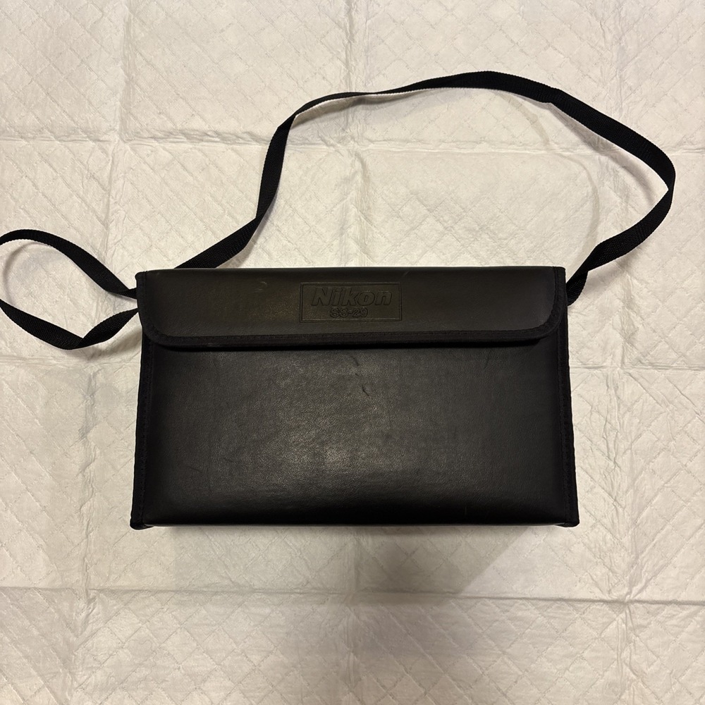 Nikon SS-29 Case for SB Flash Unit Lens - Genuine Black Nikon Case with strap